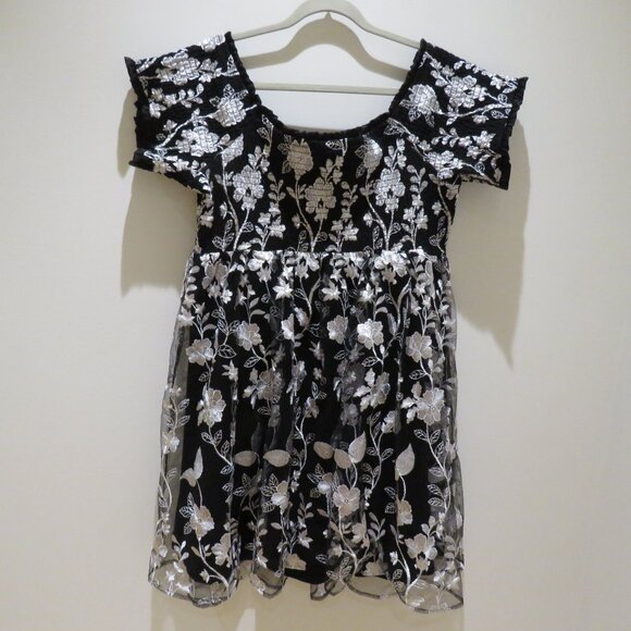 TORRID Mini Lace Smocked Off Shoulder Dress in Black White Evening Whimsigoth - Picture 11 of 15